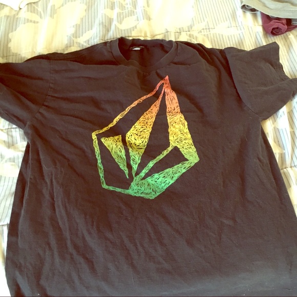 Volcom shirt - Picture 1 of 1